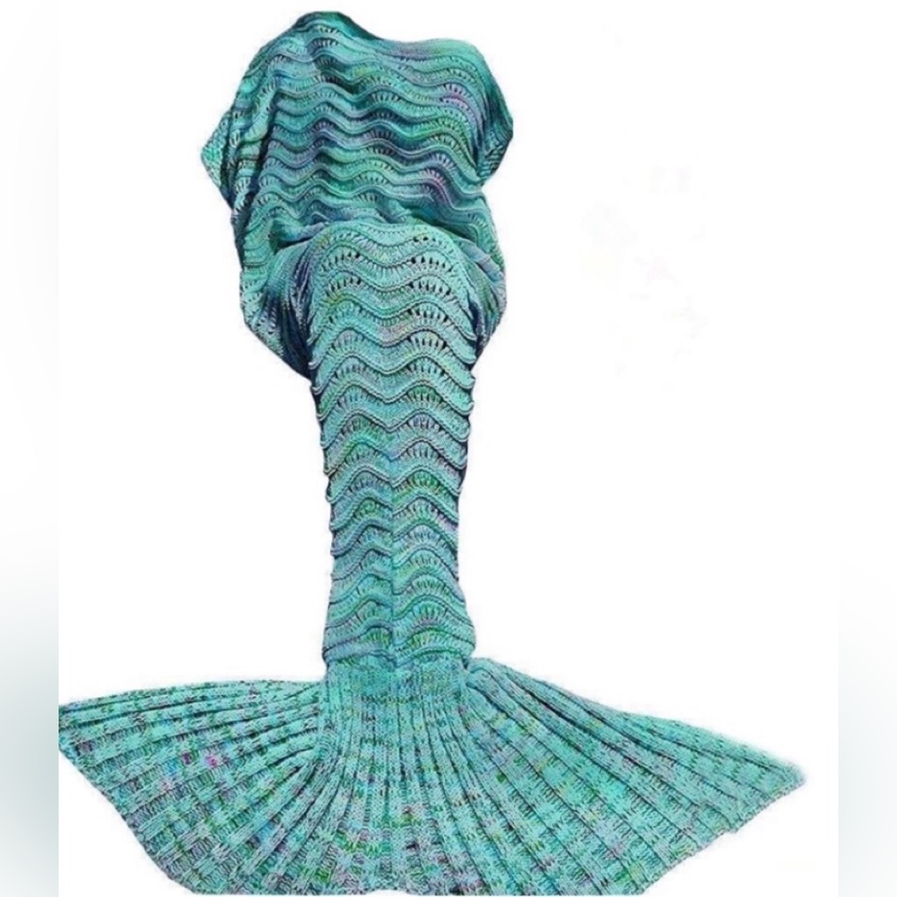 NWOT Chunky Knit Mermaid Tail Wrap Blanket | Teal Cozy Gift